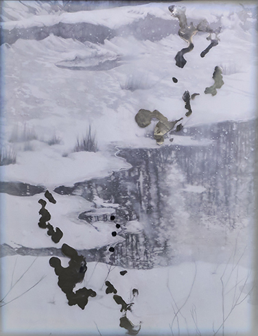 1. 박시월, 물이 담은 것, 2025, 종이에 연필, 유리에 은거울, 145.5x112.1cm